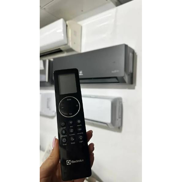 Кондиционер Electrolux EACS/I-24HEN-BLACK/N8